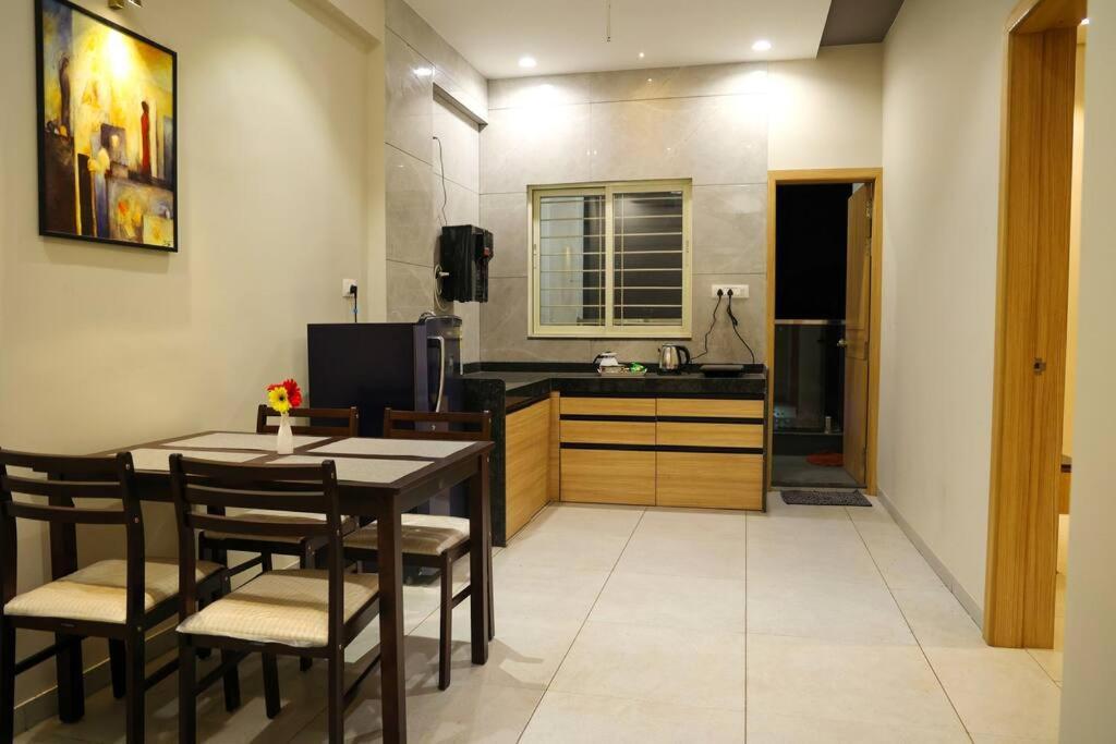 'Sumadhu Homes 301 ' Kolhapur Exterior foto